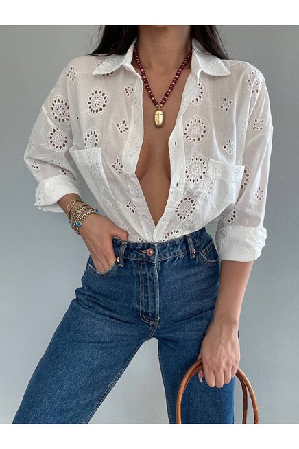 Çiçek Nakışlı Cepli Gömlek