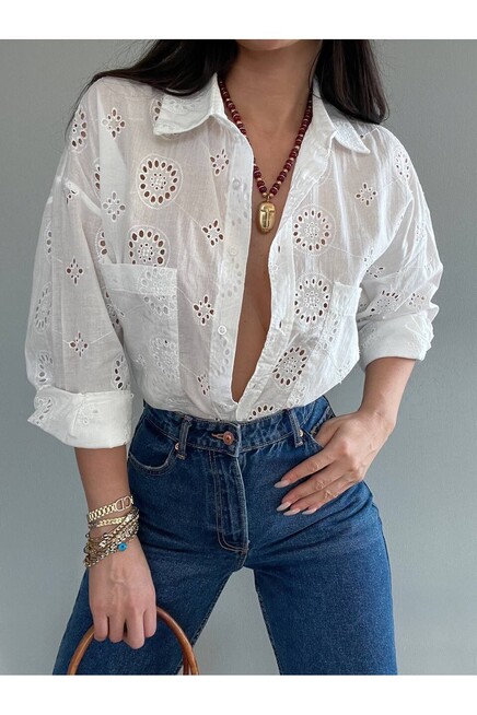 Çiçek Nakışlı Cepli Gömlek