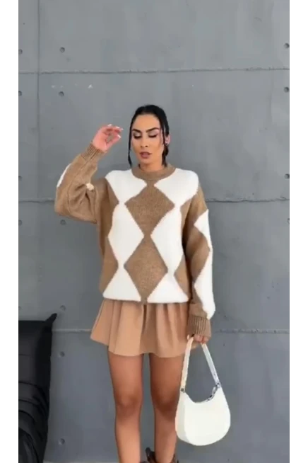Baklava Desenli Örgü Kazak