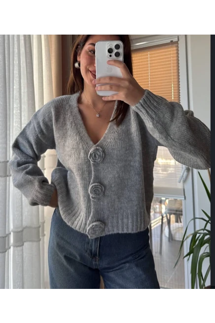 Gül Detaylı Hırka