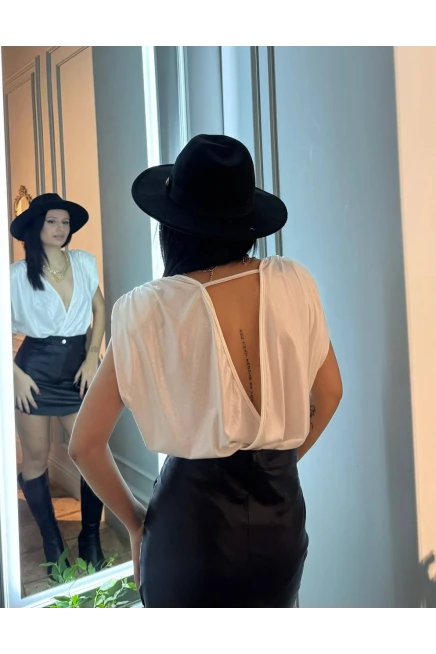 Omzu Vatkalı Varak Detay Bodysuit