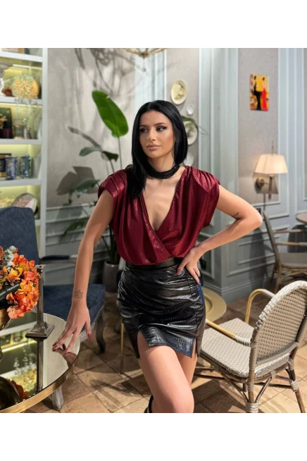 Omzu Vatkalı Varak Detay Bodysuit