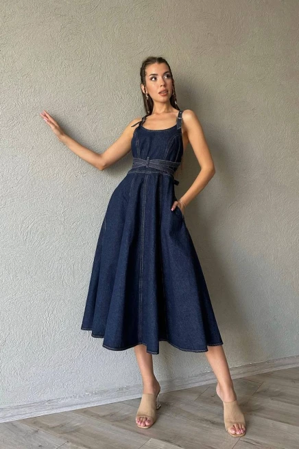 Sırt Dekolteli Tasarım Denim Elbise