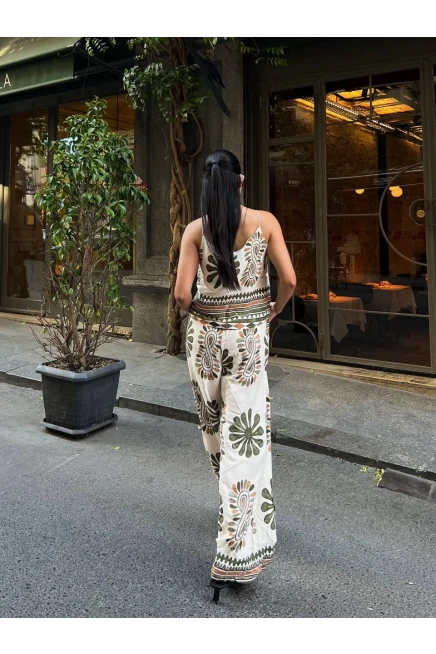 Desenli Kolsuz Üst ve Pantalon Takım Yeşil