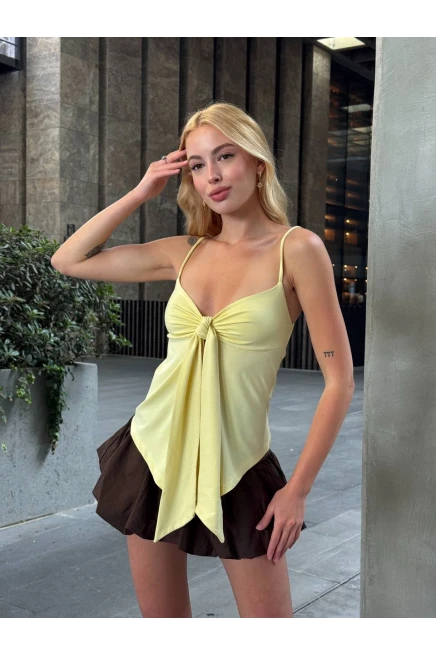 Önü Fiyonk Detay Bluz Sarı