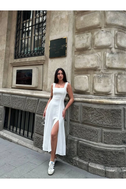 Sırt Detay Yırtmaçlı Elbise Beyaz