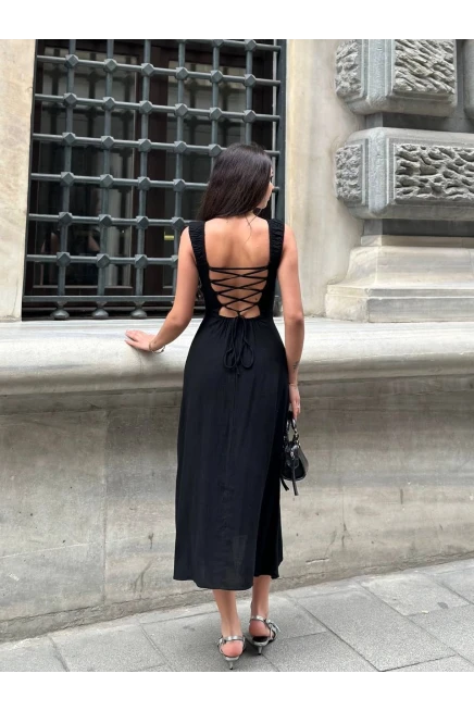 Sırt Detay Yırtmaçlı Elbise Siyah