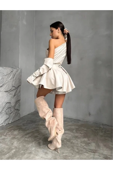 Deri Tokalı Gizli Fermuarlı Kol Detaylar Mini Şortlu Elbise