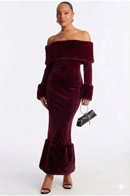 Kadife Kumaş Kürk Detaylı Maxi Elbise Bordo