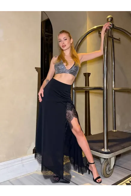 Kadın Sandy Kumaş Dantel Detaylı Yırtmaçlı Uzun Siyah Etek