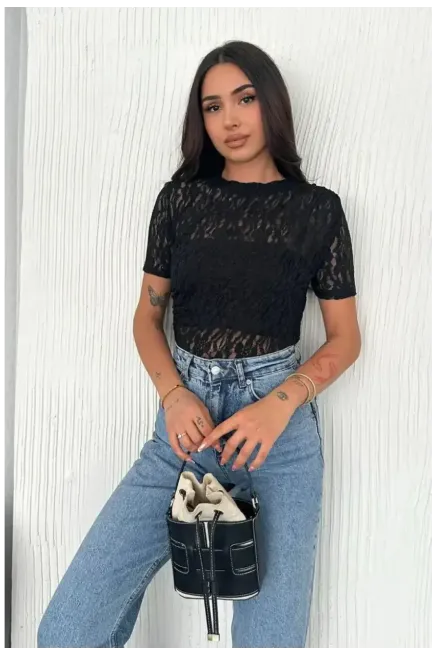 Kadın Siyah Dantel Kısa Kollu Bluz