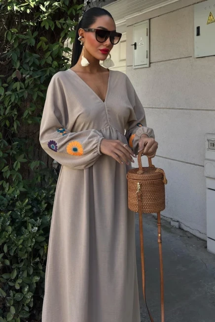 Kolları Çiçek Nakışlı Salaş Keten Elbise Bej