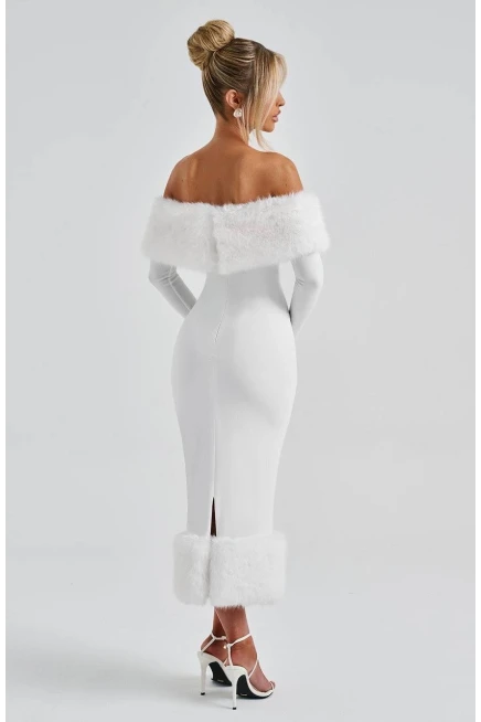 Modal Kumaş Kürk Detaylı Maxi Elbise Beyaz