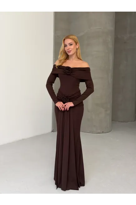 Modal Kumaş Likralı Çiçek Aksesuarlı Maxi Boy Elbise Kahve