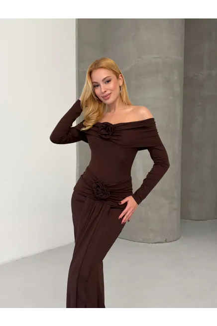 Modal Kumaş Likralı Çiçek Aksesuarlı Maxi Boy Elbise Kahve