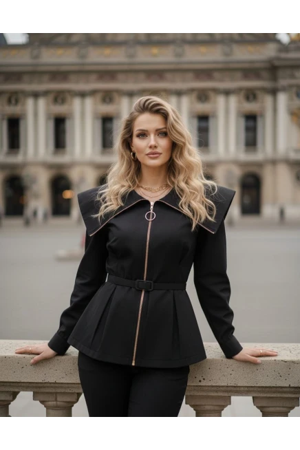 Pelerin Yaka Kemer Detaylı Gömlek