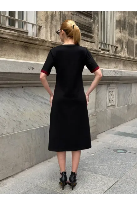 Siyah Kırmızı Şeritli Yırtmaç Detaylı Modal Elbise