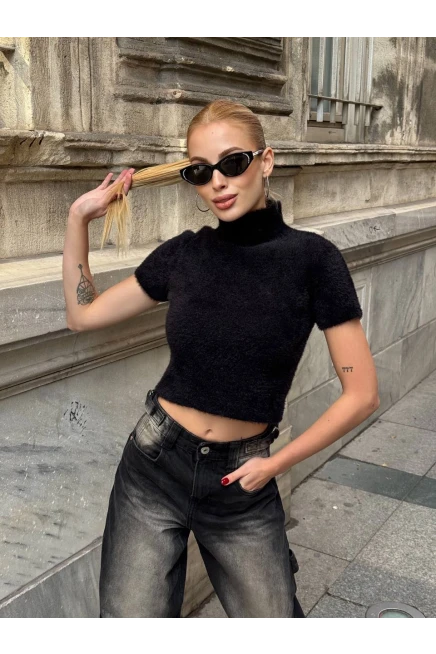 Siyah Sakallı Kumaş Crop Bluz