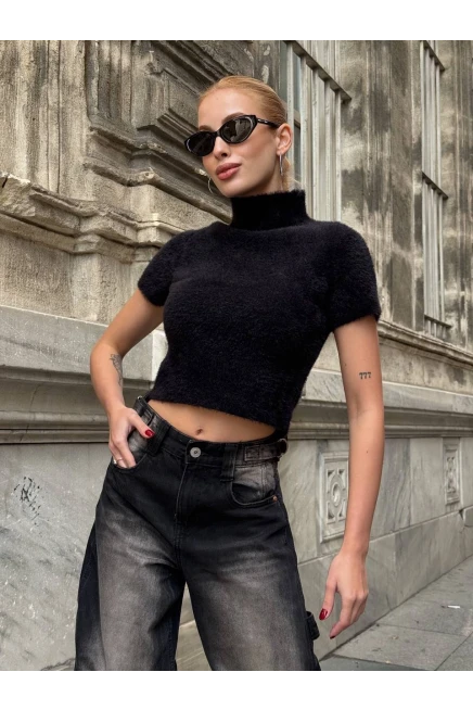 Siyah Sakallı Kumaş Crop Bluz
