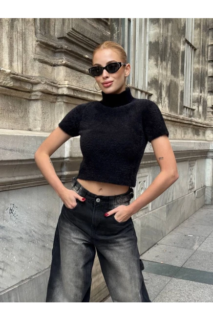 Siyah Sakallı Kumaş Crop Bluz