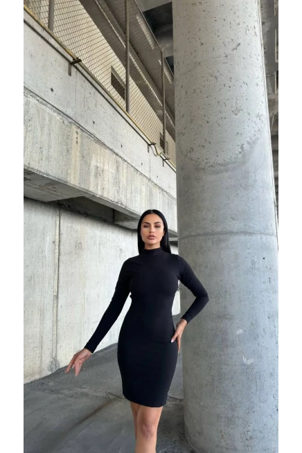 Suyolu Dantel Detaylı Sırt Dekolte Mini Elbise