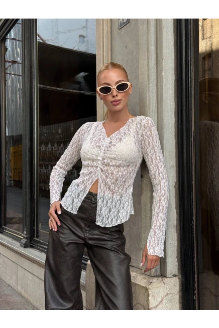 V Yaka Yırtmaç Detay Bürümcük Dantel Bluz Beyaz