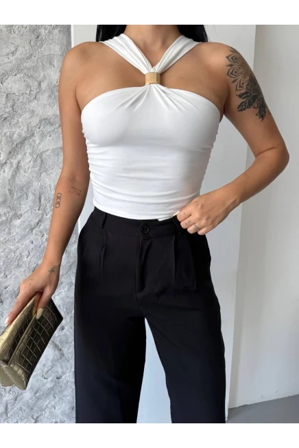 Yaka Detay Sandy Bluz Beyaz