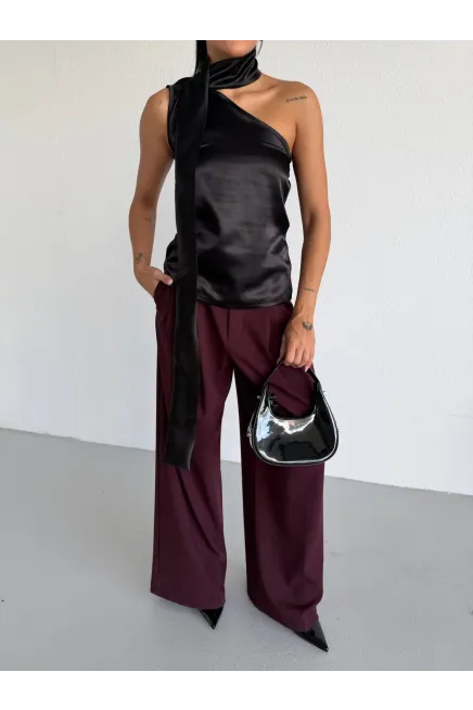 Yaka Detay Saten Bluz Siyah