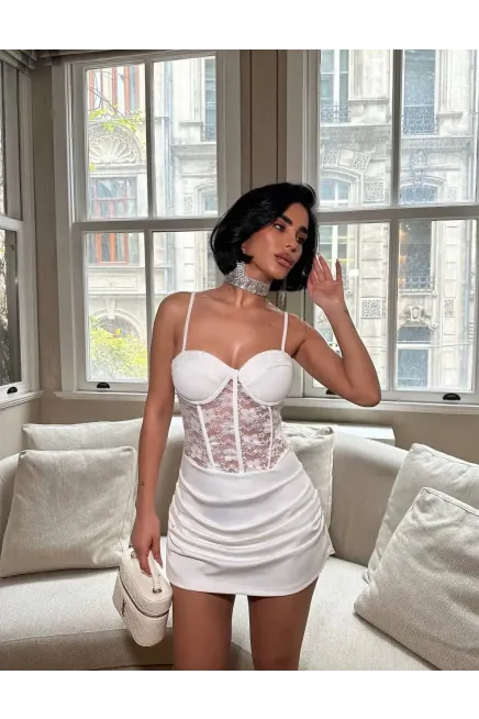 Beyaz Dantel İşlemeli Korse Görünümlü Mini Elbise
