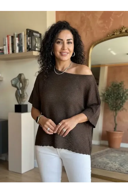 Kayık Yaka Ajurlu Kahve Triko